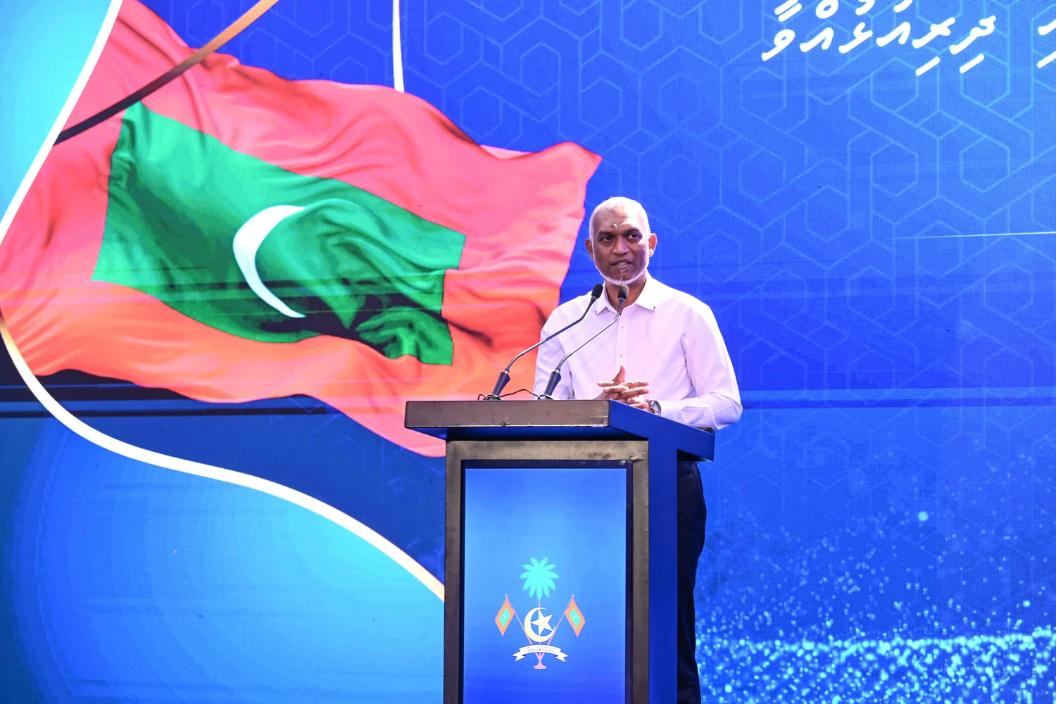 Image for ލަންކާގައި ދިރިއުޅޭ ދިވެހިންނަށް ދިމާވެފައިވާ ވިސާގެ މައްސަލަތަކަށް ދާއިމީ ހައްލެއް ލިބޭނެކަމުގެ ޔަގީންކަން ލިބިފައިވޭ: ރައީސް  service